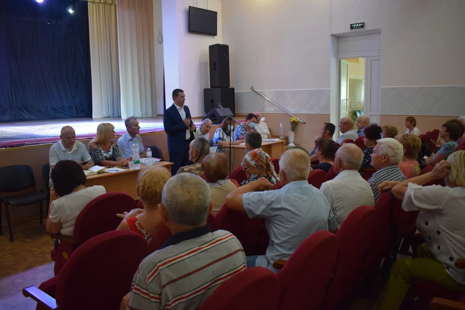 Local authority stays local. Shared interests gain metropolitan scale.